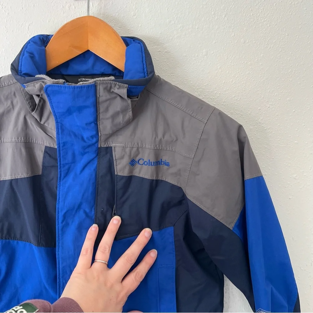 Columbia Blue Waterproof Jacket Size 4/5 - Picture 3 of 11